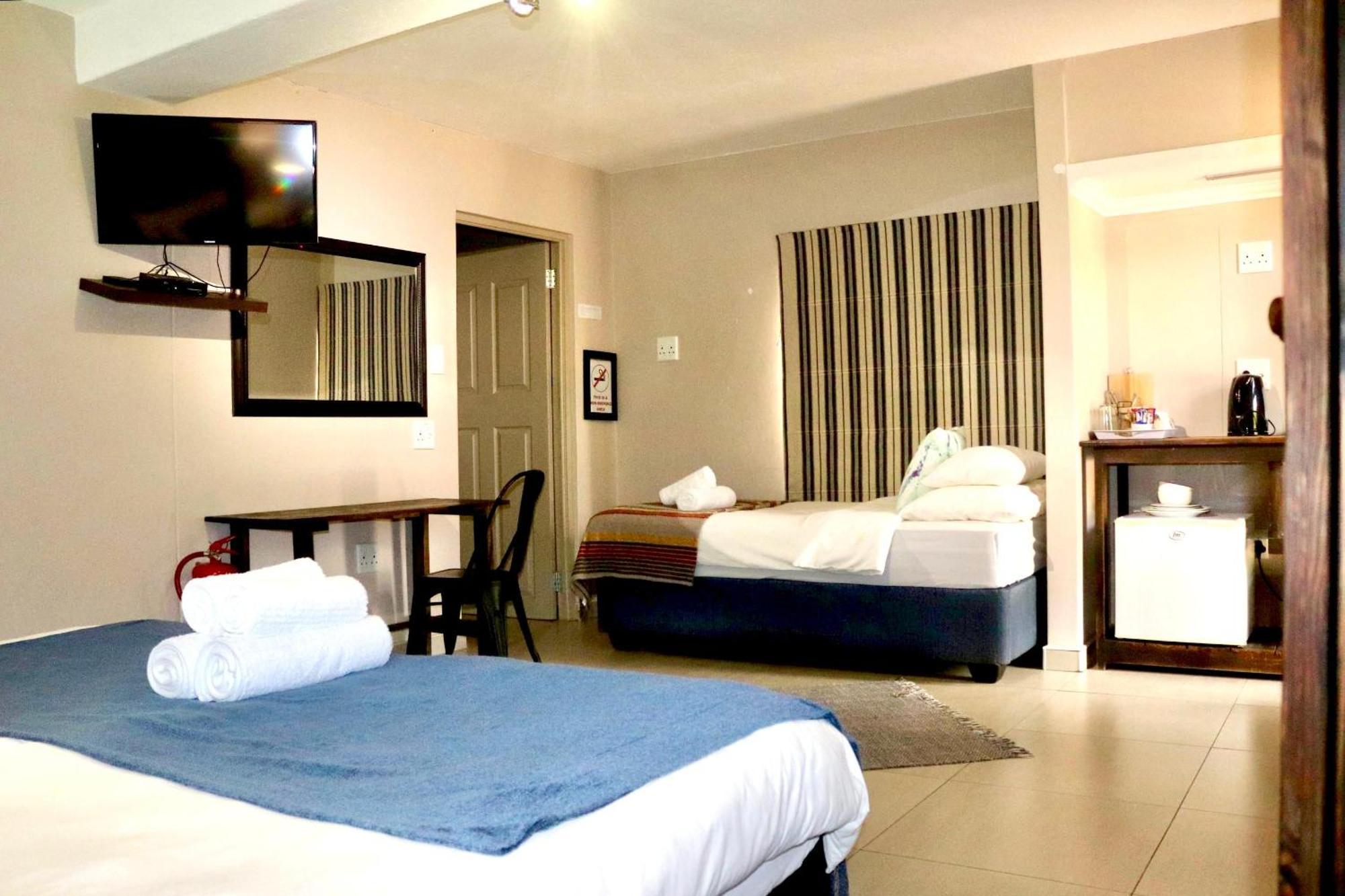 Cavallo Guesthouse Виндхук Экстерьер фото